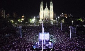 Más de 125 mil personas llenaron Plaza Moreno en los festejos por el 142° aniversario de La Plata