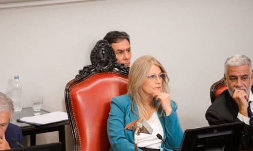 El Senado bonaerense definió autoridades en sesión preparatoria