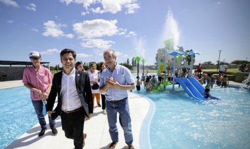 Kicillof inauguró piscinas infantiles en el Complejo Termal de Tapalqué