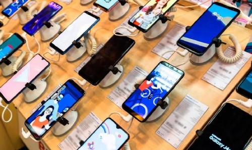 El Gobierno eliminó los impuestos para la importación de celulares
