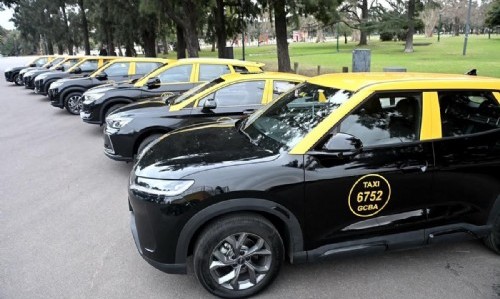 Nuevos créditos para la compra de taxis eléctricos en CABA