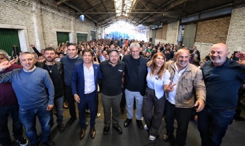 Kicillof: “Milei está rifando el trabajo argentino y la industria nacional”